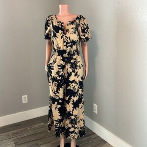 Anthropologie The Somerset Jumpsuit Black Ecru Fan Favorite Slimming SMALL #138